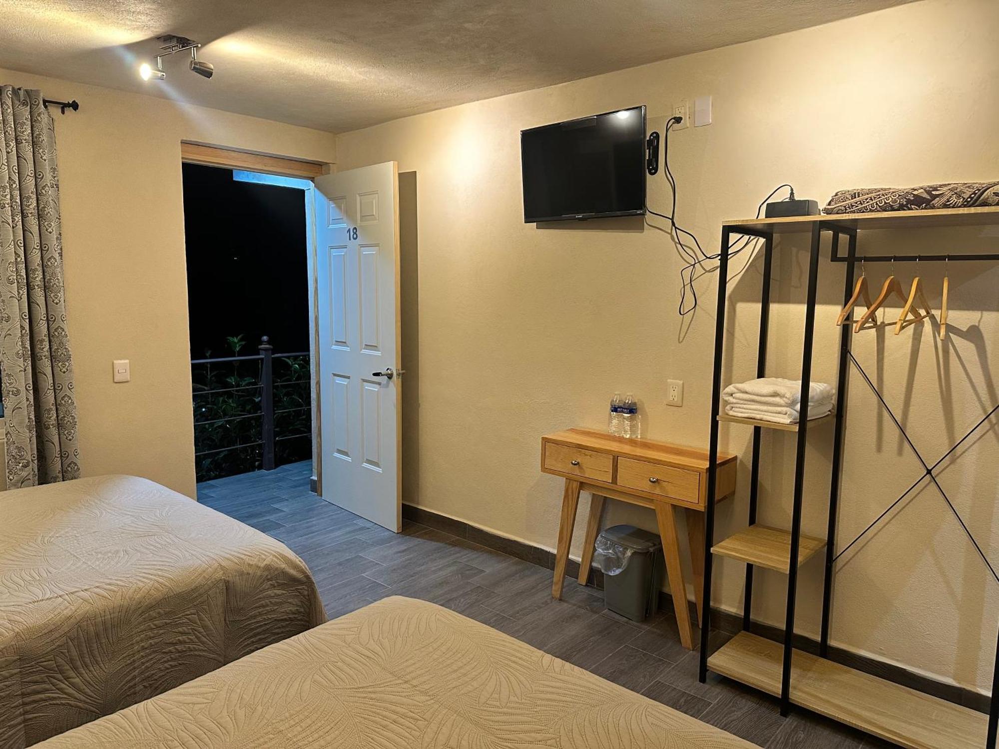 ואלה דה בראבו Hotel San Carlos מראה חיצוני תמונה